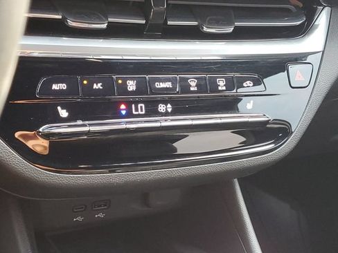 Used 2024 Buick Envista Avenir FWD image 28
