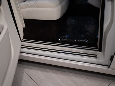 Used 2026 Rolls-Royce Phantom Sedan RWD image 14