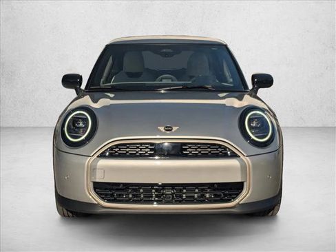 Used 2025 MINI Cooper 2-Door Hardtop image 6