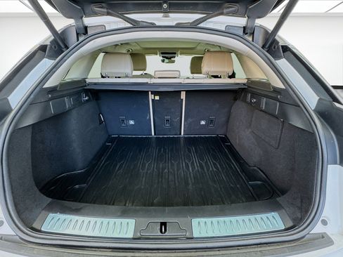 Used 2020 Land Rover Range Rover Velar S image 18