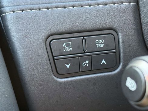 Used 2024 Lexus LX 600 F Sport image 23