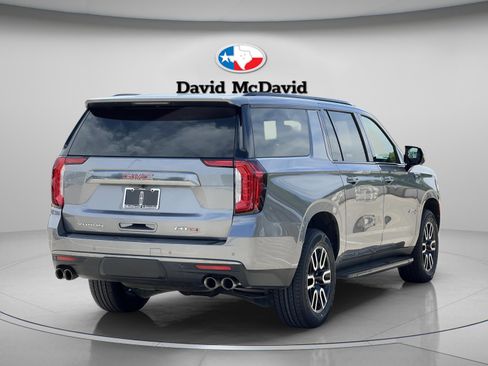Used 2022 GMC Yukon XL AT4 w/ Technology Package AWD/4WD image 7