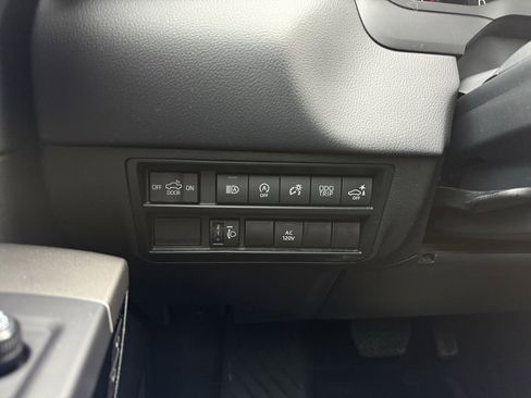 Used 2023 Toyota Tundra Limited image 13