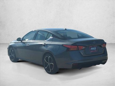 Used 2024 Nissan Altima 2.5 SR image 8