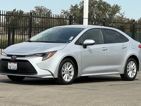 Certified 2026 Toyota Corolla LE w/ LE Premium Package FWD image 10