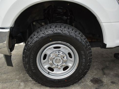 Used 2019 Ford F250 XL w/ Power Equipment Group AWD/4WD image 30
