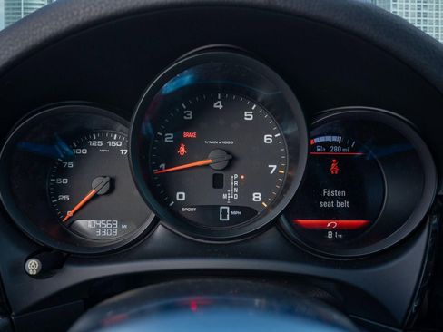 Used 2018 Porsche Macan Base image 34