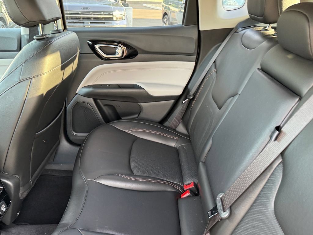 Used 2022 Jeep Compass Limited AWD/4WD image 8