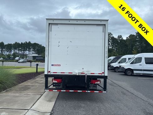 Used 2021 Freightliner Sprinter 3500 RWD image 4