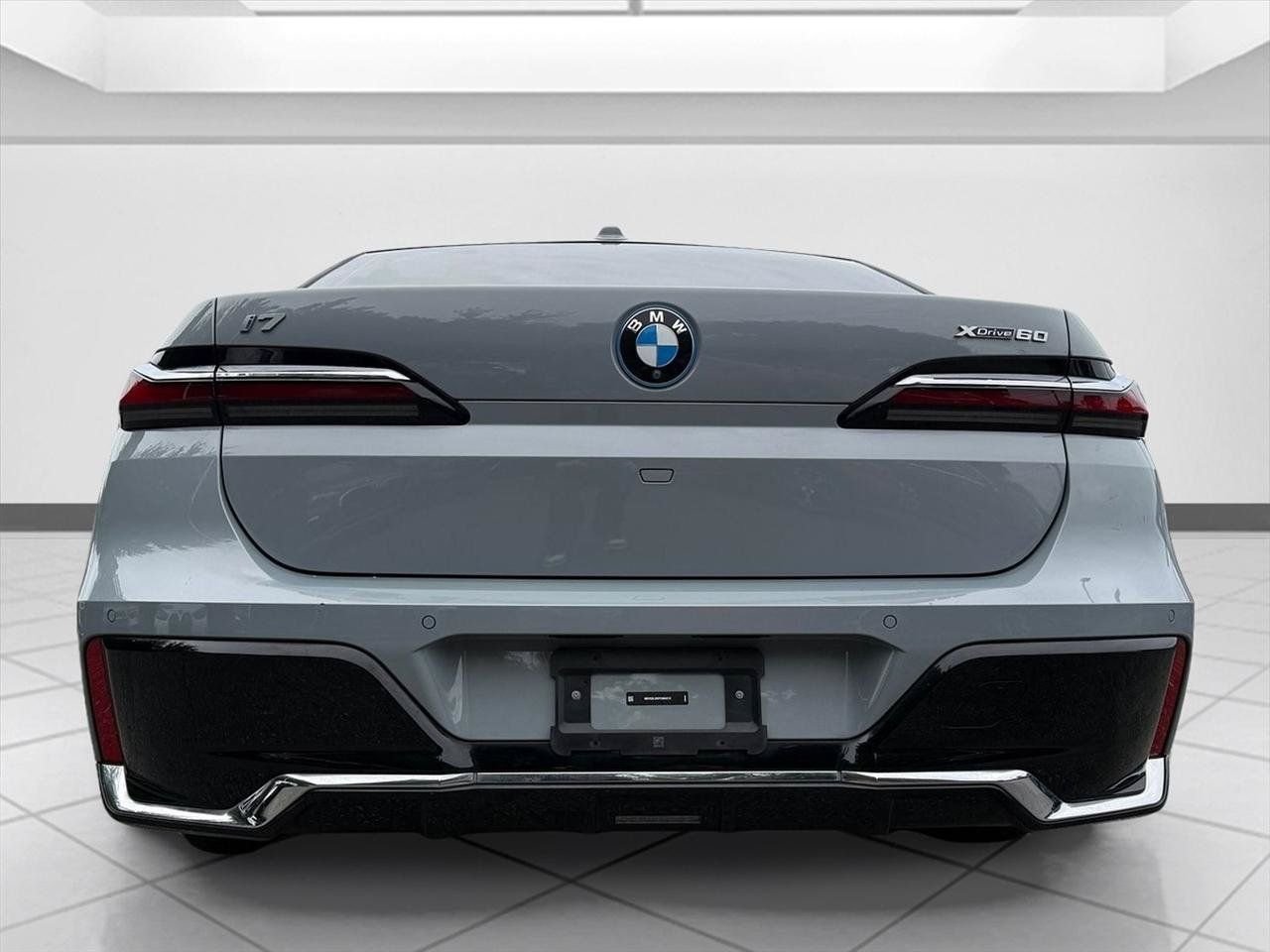 Used 2023 BMW i7 xDrive60 AWD/4WD image 4