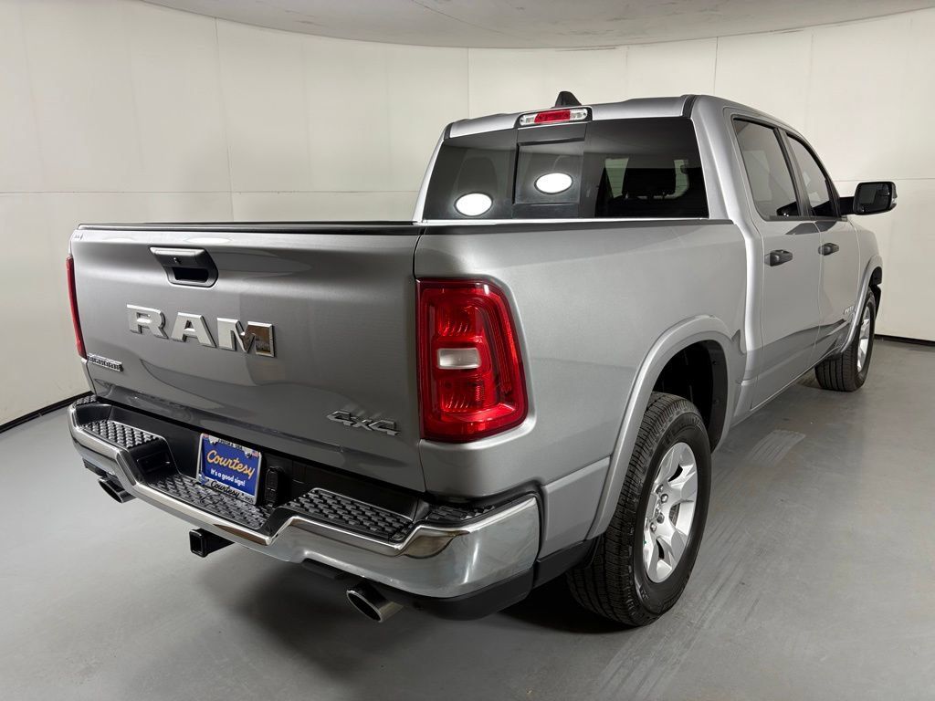 Used 2025 RAM 1500 Big Horn AWD/4WD image 8
