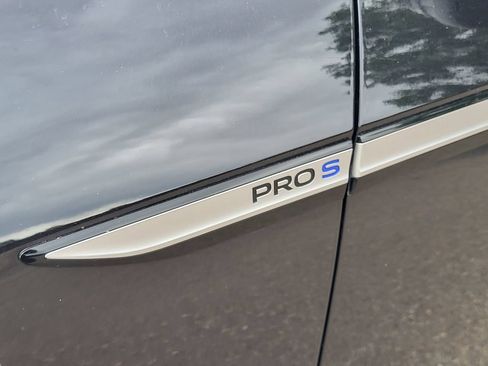 Used 2023 Volkswagen ID.4 Pro S RWD image 12