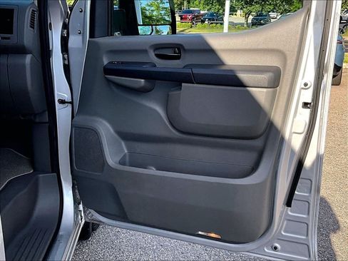 Used 2019 Nissan NV 3500 SV w/ Navigation Package RWD image 12