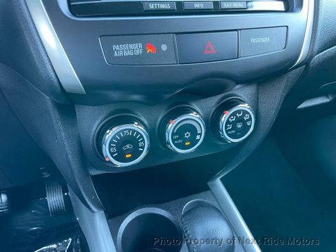 Used 2014 Mitsubishi Outlander Sport SE AWD/4WD image 23