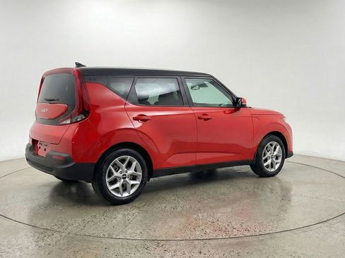 Used 2025 Kia Soul LX w/ LX Technology Package FWD image 7