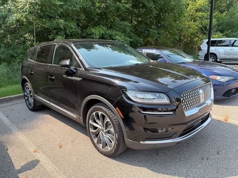 Used 2022 Lincoln Nautilus Reserve w/ Equipment Group 201A AWD/4WD image 3