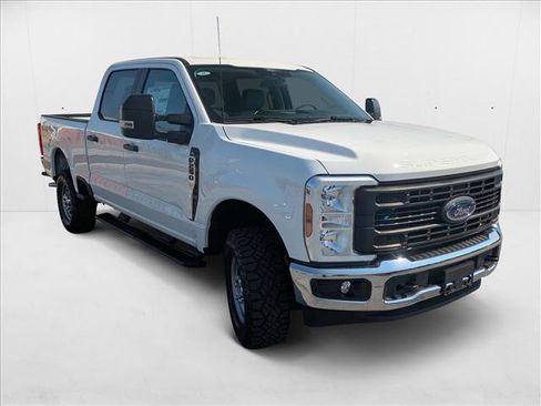 New 2026 Ford F250 XL w/ XL Chrome Package image 6