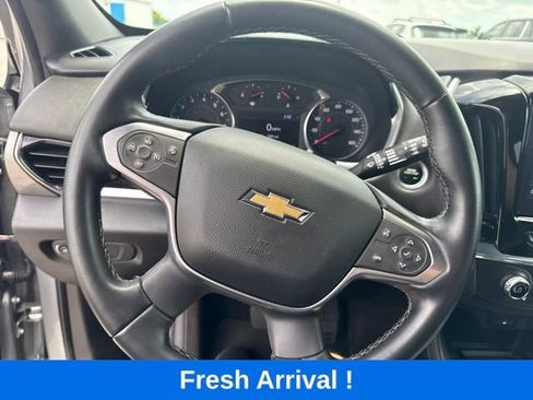 Used 2023 Chevrolet Traverse LT FWD image 7