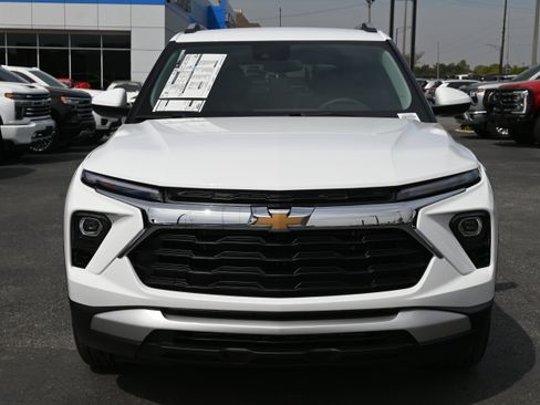 New 2026 Chevrolet TrailBlazer LT FWD image 3