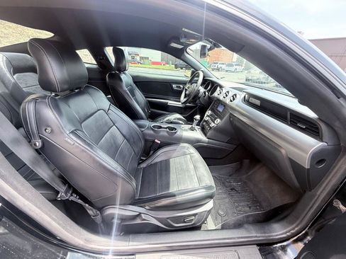 Used 2019 Ford Mustang GT RWD image 11