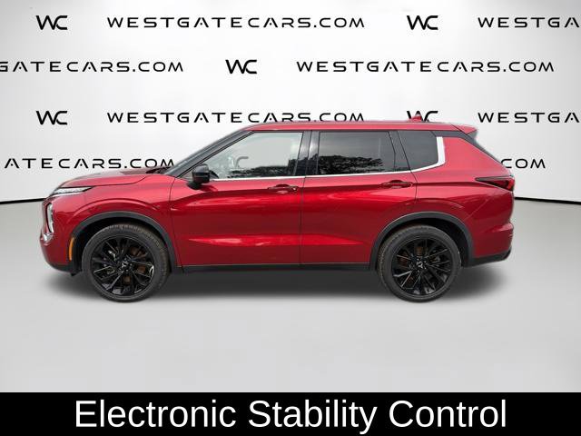 Used 2023 Mitsubishi Outlander SE Black Edition FWD image 13