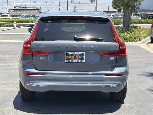 Certified 2023 Volvo XC60 T8 Plus AWD/4WD image 6
