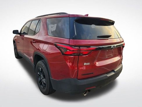 Used 2023 Chevrolet Traverse LT image 4