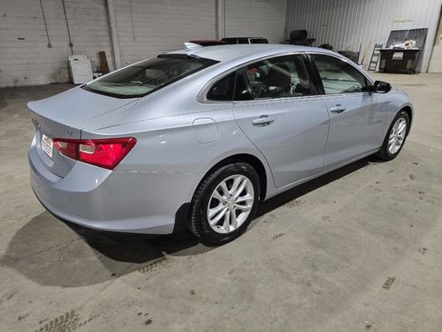 Used 2017 Chevrolet Malibu LT w/ Driver Confidence Package image 11