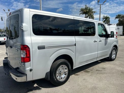 Used 2017 Nissan NV 3500 SL image 6