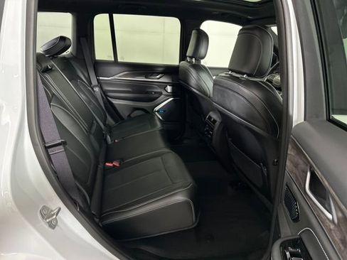 Used 2022 Jeep Grand Cherokee Overland image 27
