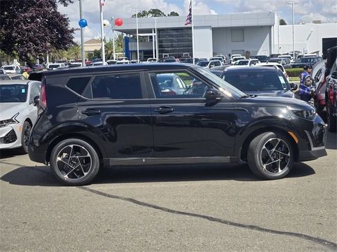 New 2025 Kia Soul EX image 3