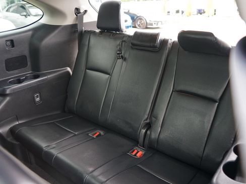 Used 2022 Toyota Highlander Platinum AWD/4WD image 29