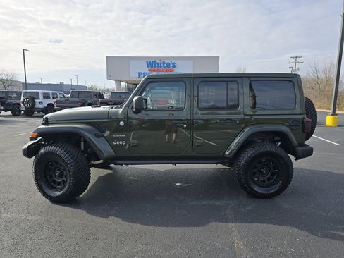 Used 2024 Jeep Wrangler Unlimited Sahara w/ Technology Group image 22