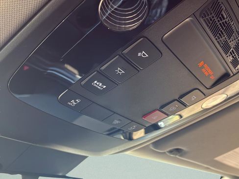 New 2026 Kia Carnival LXS image 30