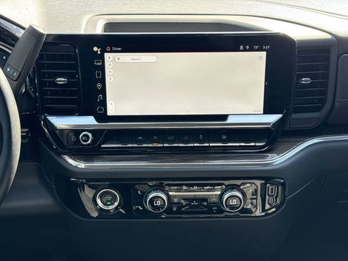 Used 2024 GMC Sierra 1500 Elevation image 29