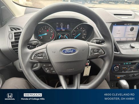 Used 2017 Ford Escape SE w/ Equipment Group 201A FWD image 17