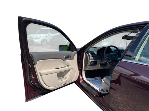 Used 2011 Ford Fusion SEL w/ 301A Rapid Spec Order Code image 10