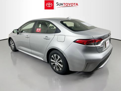 Used 2021 Toyota Corolla LE image 6