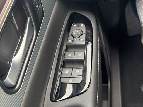 New 2026 Nissan Murano Platinum image 18