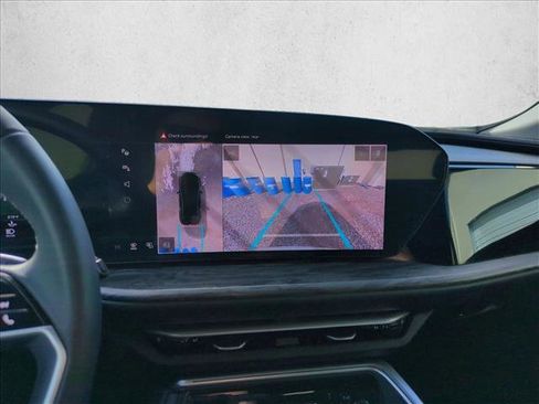 Used 2025 Audi Q5 Premium w/ Convenience Package image 19