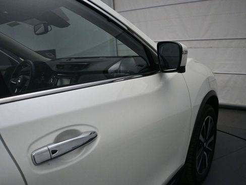 Used 2019 Nissan Rogue SL w/ Premium Package AWD/4WD image 14