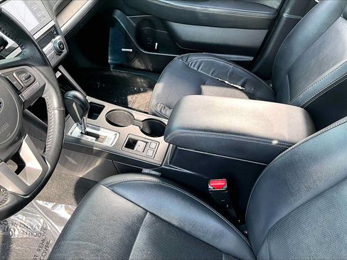 Used 2017 Subaru Outback 2.5i Limited AWD/4WD image 20