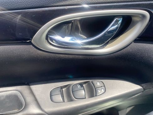 Used 2019 Nissan Sentra SV FWD image 21