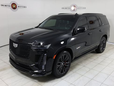 Used 2024 Cadillac Escalade V w/ LPO, ONYX Package AWD/4WD image 34