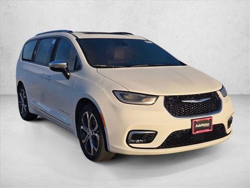 New 2026 Chrysler Pacifica Pinnacle FWD image 7