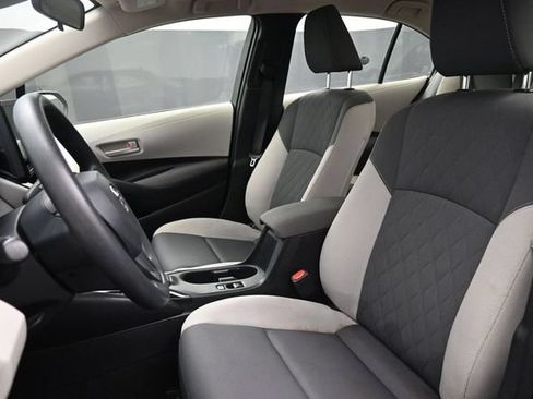 Used 2025 Toyota Corolla LE FWD image 15