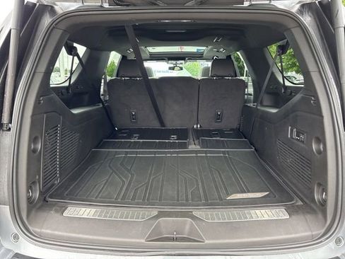 Used 2022 Chevrolet Suburban RST w/ Luxury Package AWD/4WD image 41
