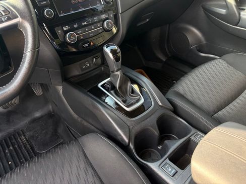 Certified 2019 Nissan Rogue SV AWD/4WD image 20