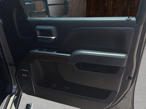 Used 2018 GMC Sierra 3500 Denali w/ Duramax Plus Package AWD/4WD image 10