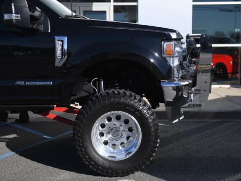 Used 2022 Ford F350 XLT w/ XLT Value Package image 4